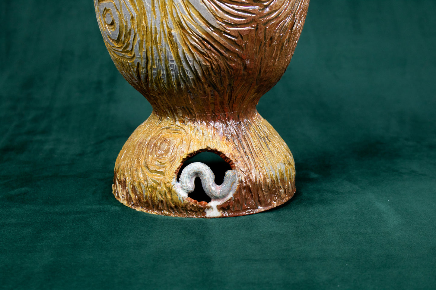 Metamorphosis Amphora