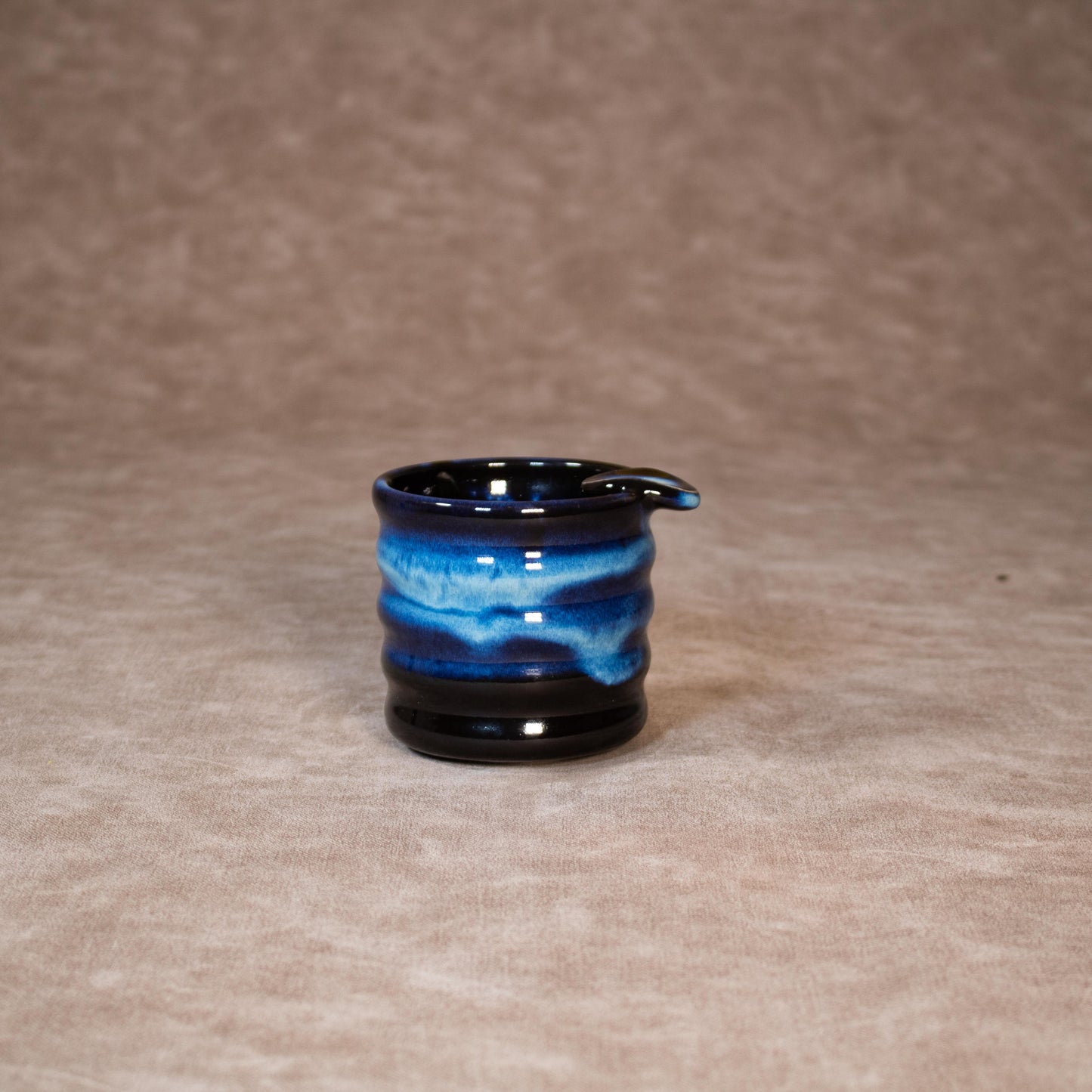 Ashtray - Black Melting Blue Wiggle