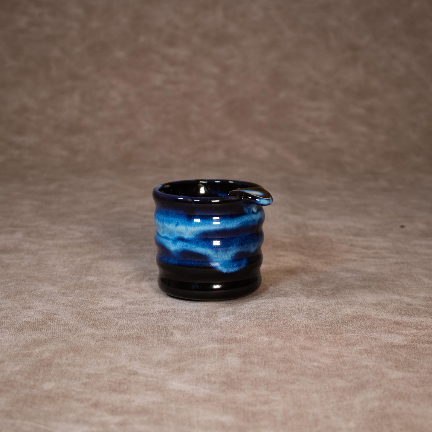 Ashtray - Black Melting Blue Wiggle