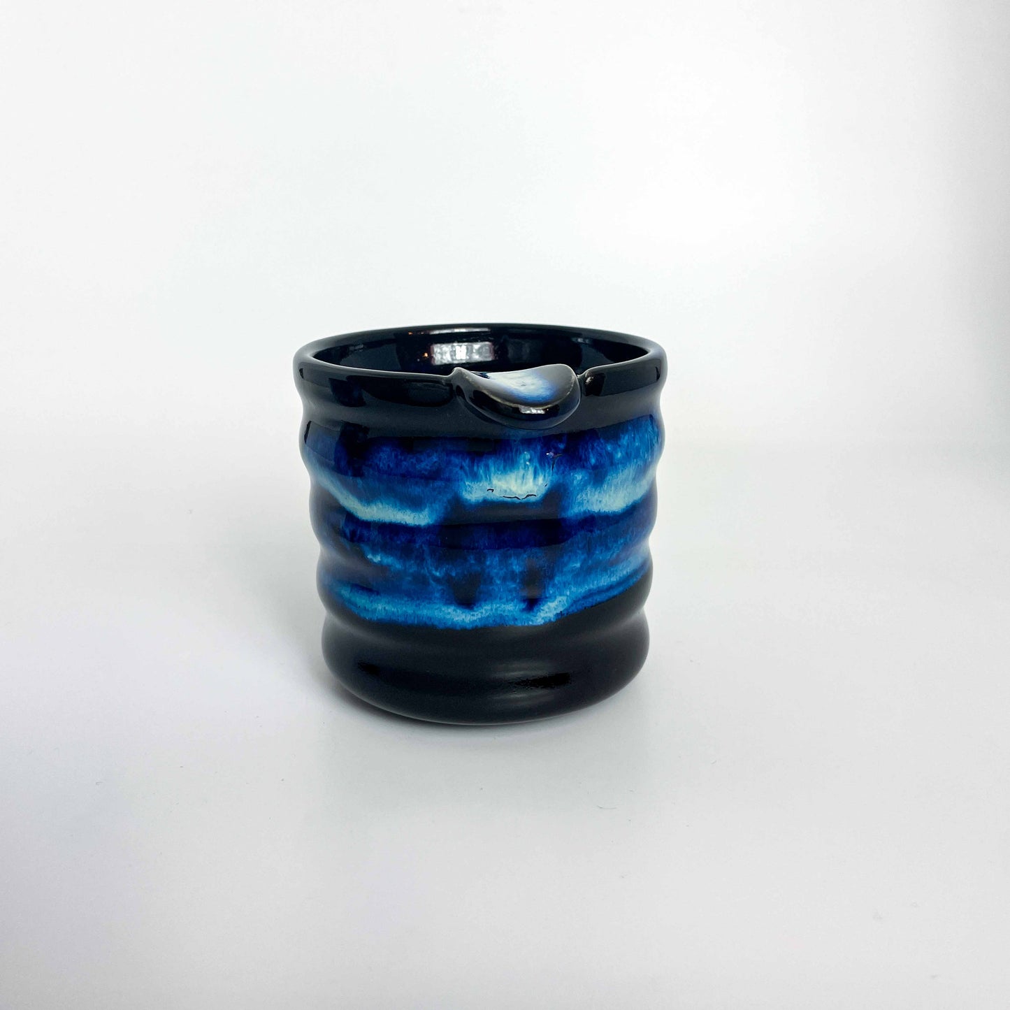 Ashtray - Black Melting Blue Wiggle