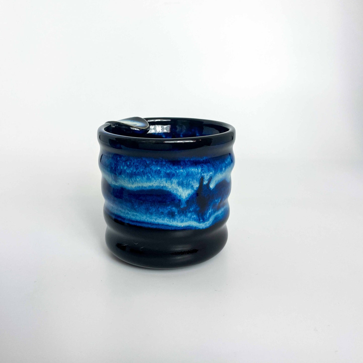 Ashtray - Black Melting Blue Wiggle