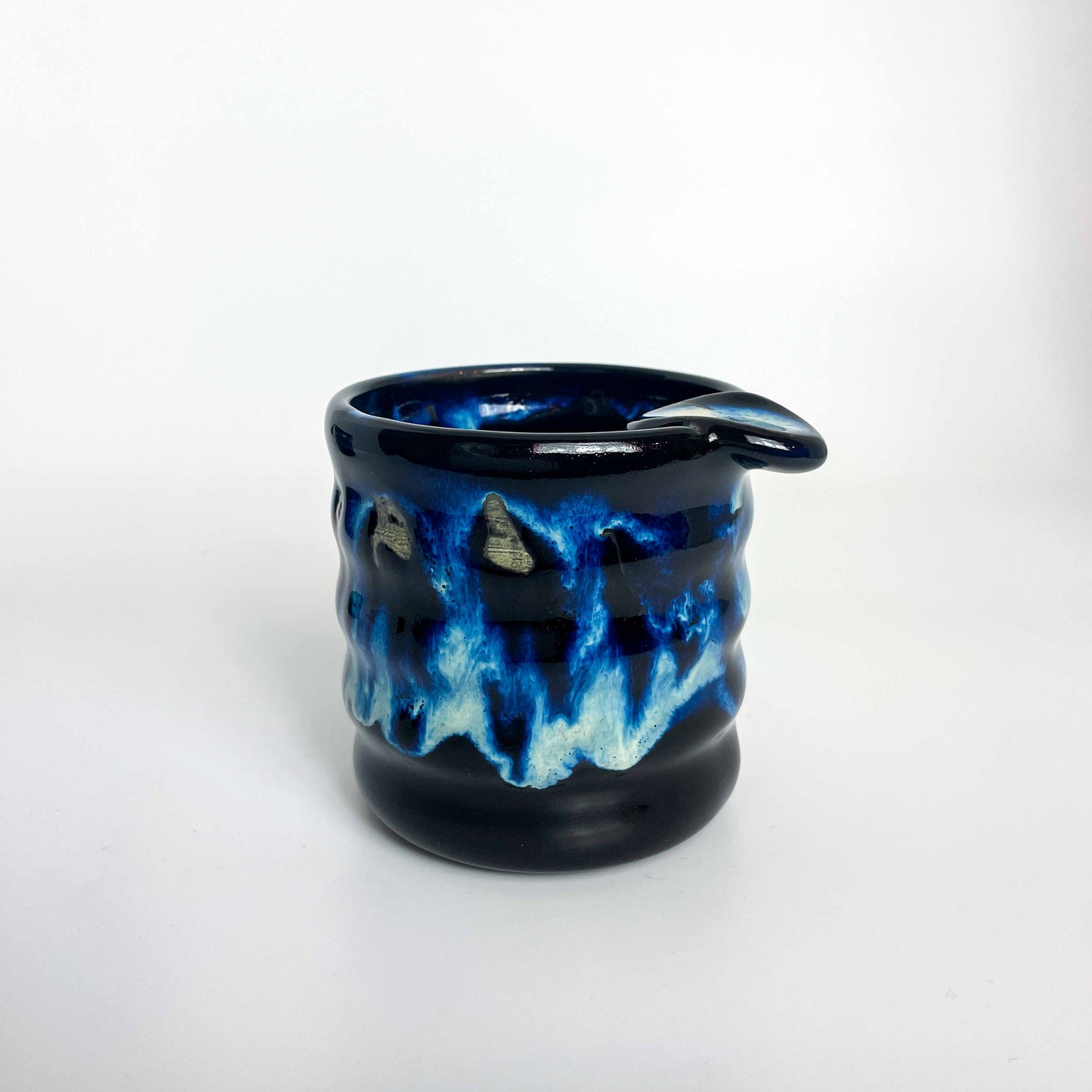 Ashtray - Black Melting Blue Wiggle