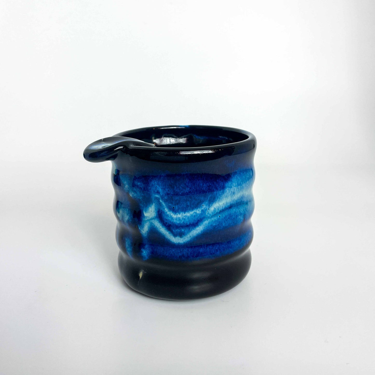 Ashtray - Black Melting Blue Wiggle