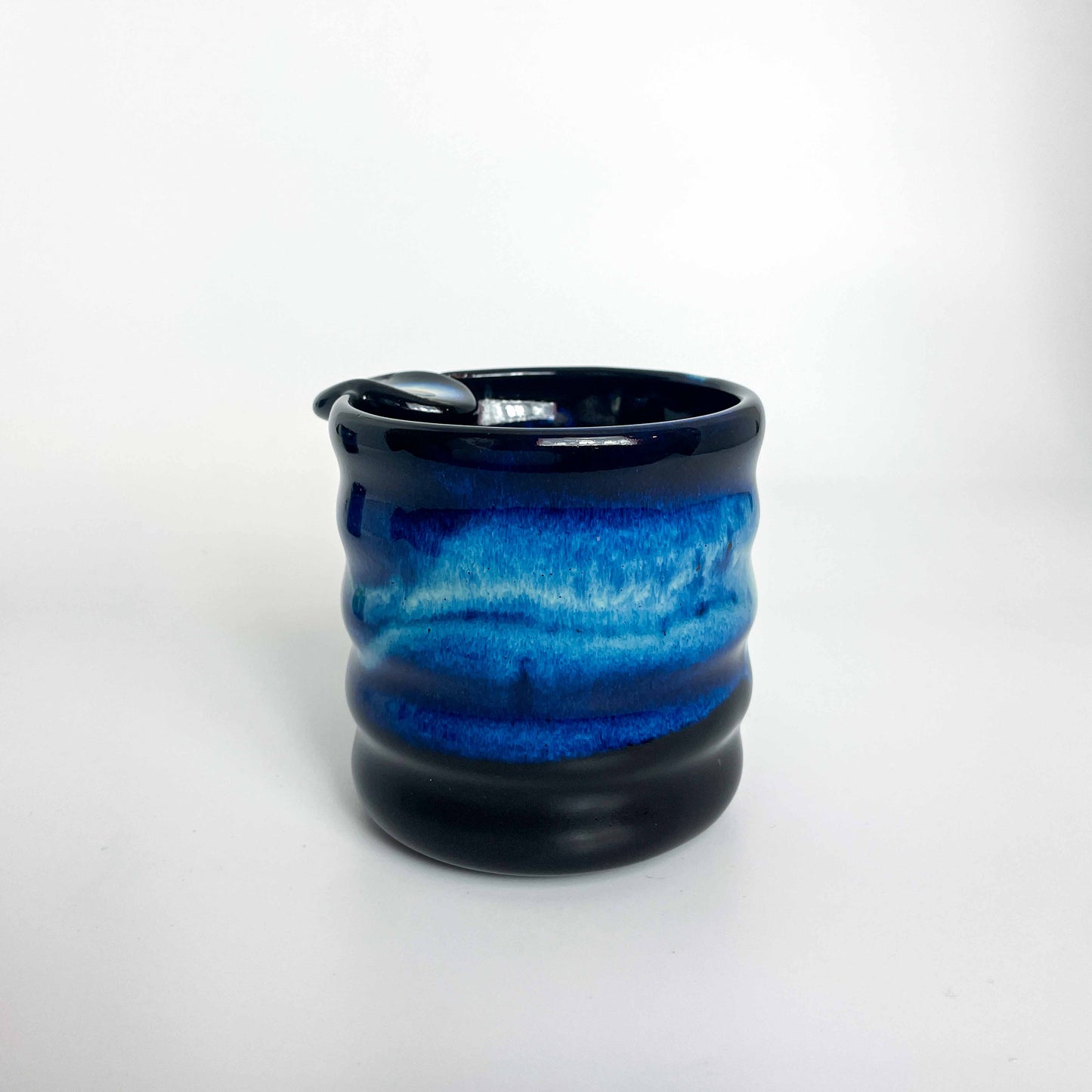 Ashtray - Black Melting Blue Wiggle