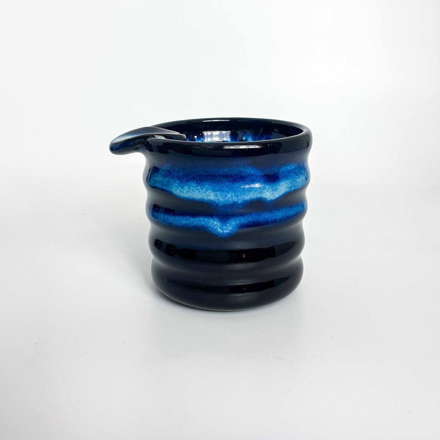 Ashtray - Black Melting Blue Wiggle