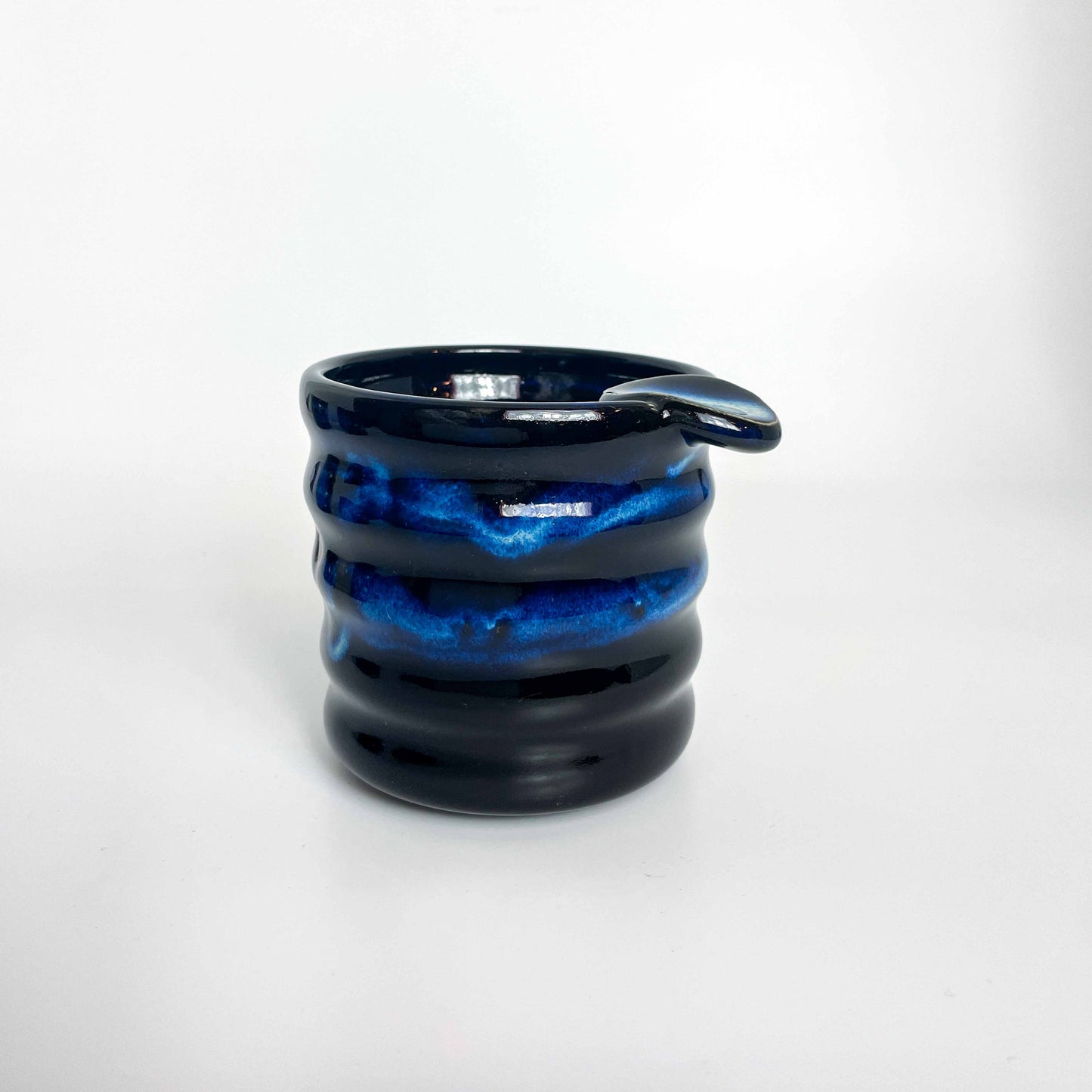 Ashtray - Black Melting Blue Wiggle